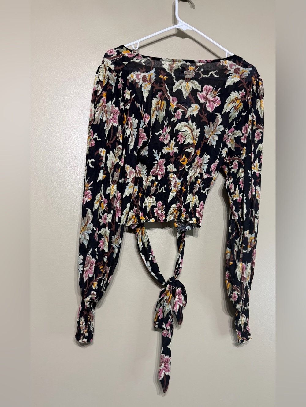 NWT Urban Outfitters Victoria Floral Crepe Wrap Blouse - Picture 10 of 13